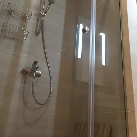 Lift Apartment